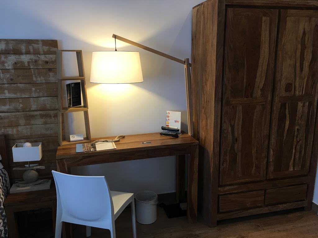 231 Suite Via Roma Cagliari Kültér fotó