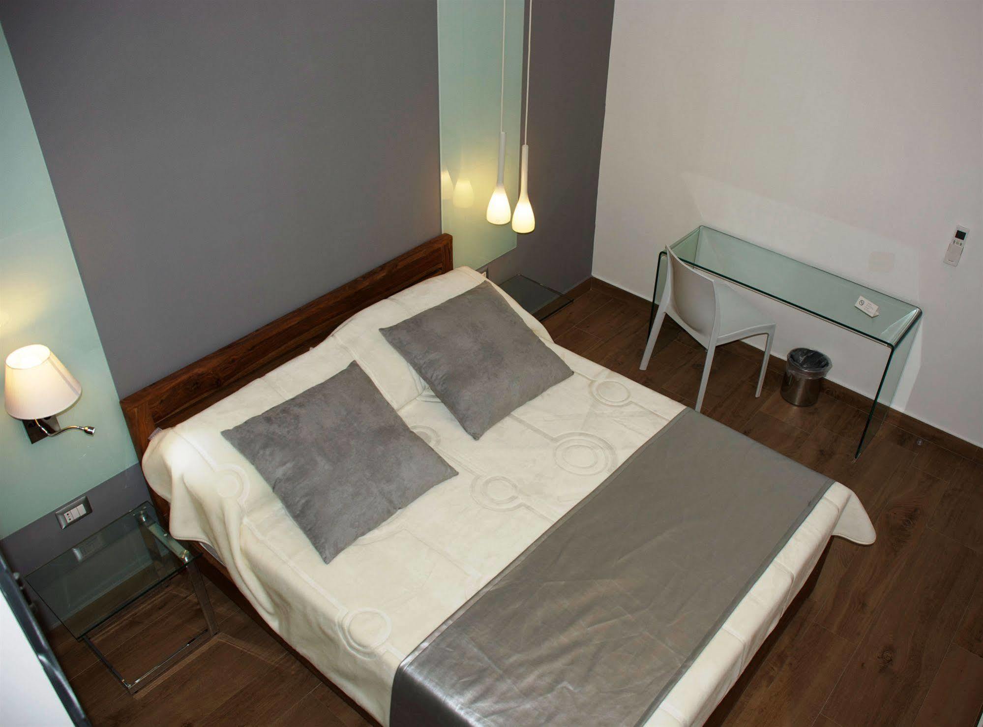 231 Suite Via Roma Cagliari Kültér fotó